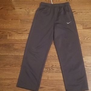 Nike Therma Fit Pants size YXL.